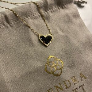 Kendra Scott necklace
